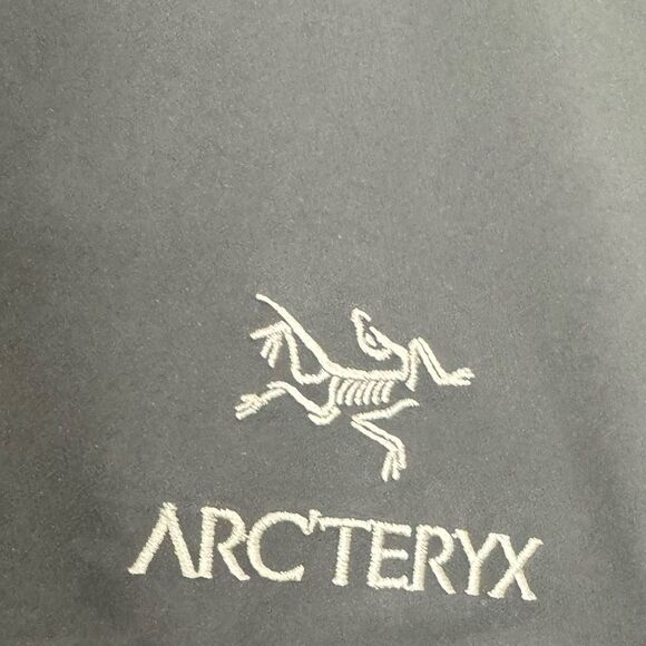 Arc'Teryx GoreTex Pro Shell Theta AR Black Jacket - Picture 6 of 15